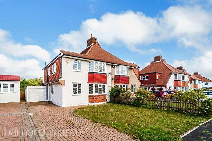 4 Bedroom Semi-detached House For Sale In Knightwood Crescent, New Malden, KT3
