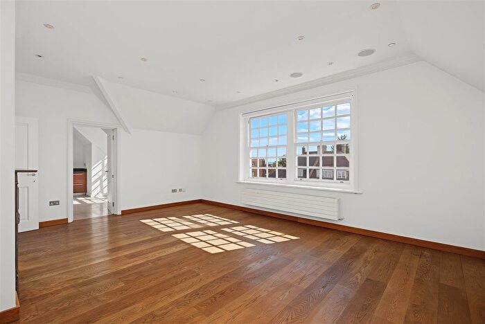 4 Bedroom Flat To Rent In Bracknell Gardens, Hampstead, London, NW3