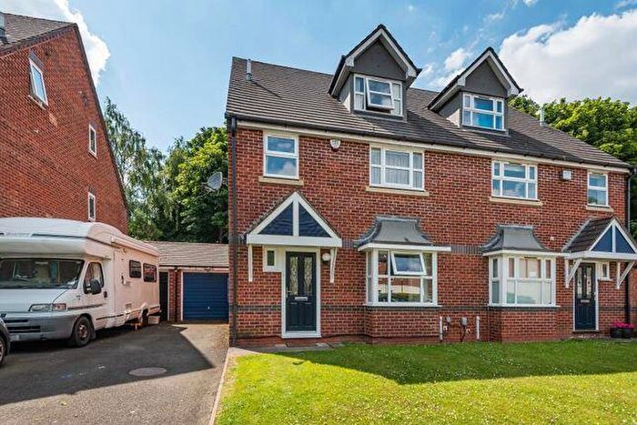 5 Bedroom House To Rent In Mariner Avenue, Birmingham, B16