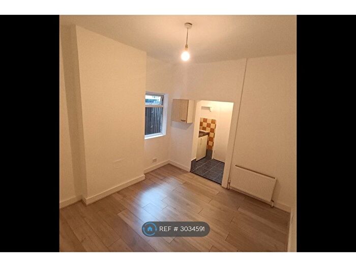 Studio To Rent In Crystal Palace Road, London, SE22