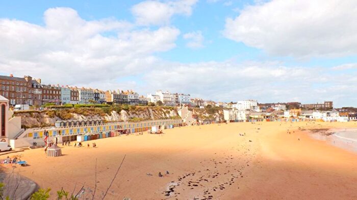 2 Bedroom Flat To Rent In Granville Road, Broadstairs, CT10
