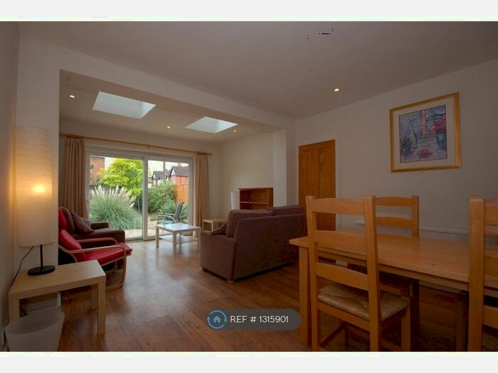 6 Bedroom Semi-Detached House To Rent In South Road, Guildford GU2