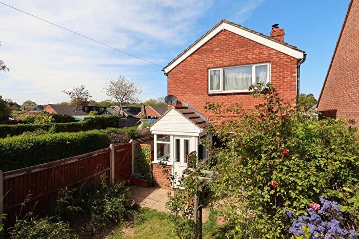 4 Bedroom Detached House For Sale In Anthony Way, Emsworth, PO10