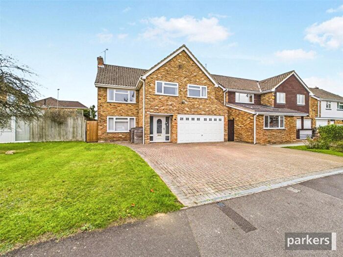 5 Bedroom Detached House For Sale In Carlile Gardens, Twyford, Reading, Berkshire, RG10