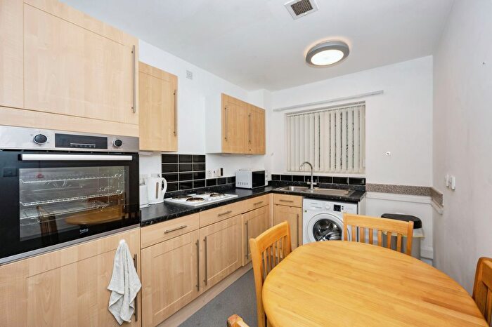 1 Bedroom Flat For Sale In Heyeswood, Haydock, WA11