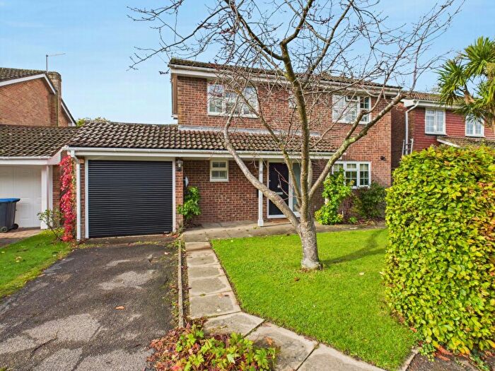 4 Bedroom House For Sale In Cobbetts Mead, Haywards Heath, RH16