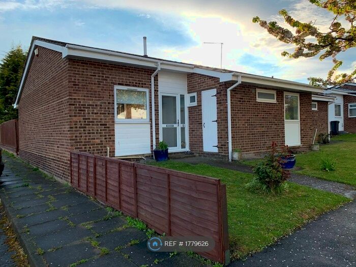 3 Bedroom Bungalow To Rent In Kemsing Gardens, Kent, CT2