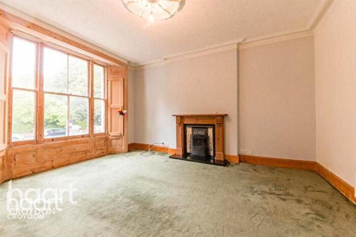 1 Bedroom Flat To Rent In The Waldrons, Croydon, CR0