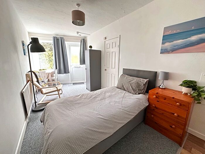 Studio To Rent In Crescent Road, Bournemouth, BH2