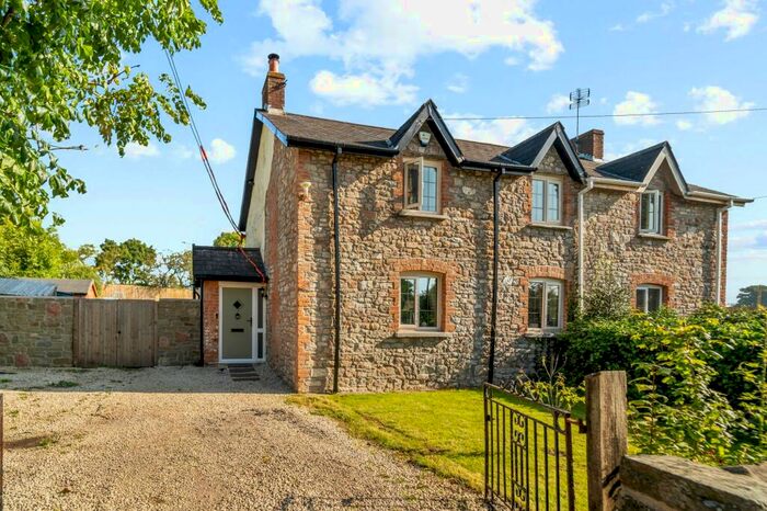 3 Bedroom Semi-Detached House For Sale In Rogiet, Caldicot, NP26