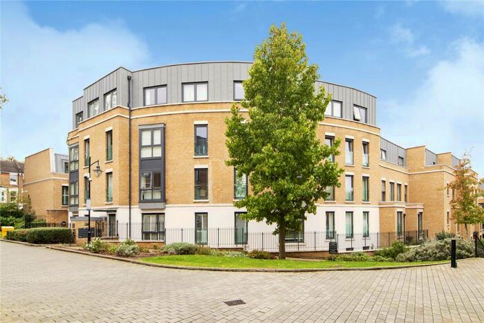 2 Bedroom Flat To Rent In Loxford Gardens, London, N5