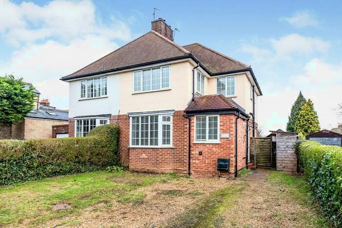 3 Bedroom Semi-Detached House To Rent In Bearton Road, Hitchin, Hertfordshire, SG5