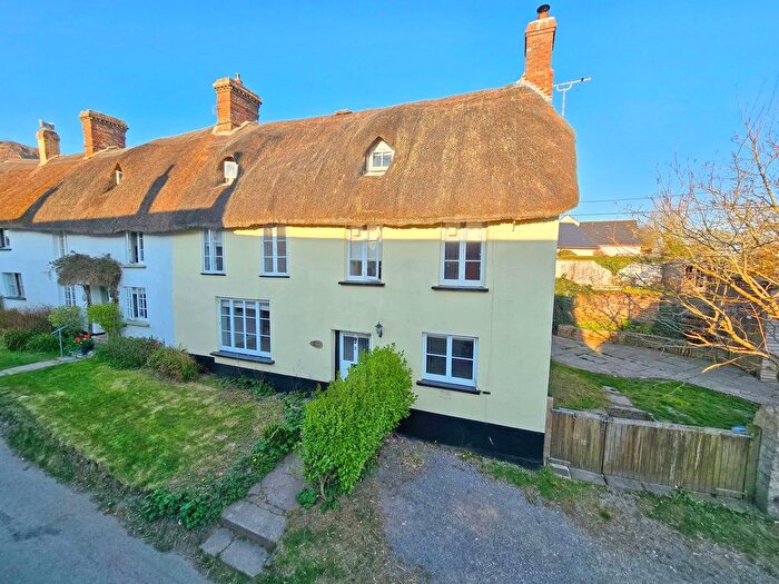 4 Bedroom End Of Terrace House For Sale In South Street, Beaworthy, EX21