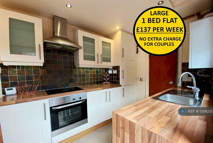 1 Bedroom Flat To Rent In Swanscombe Road, Leicester, LE2