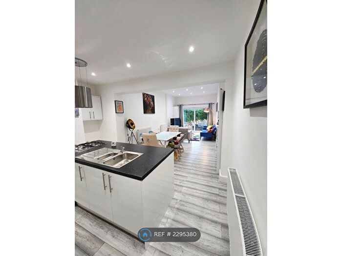 3 Bedroom Terraced House To Rent In The Green, Hartford, CW8