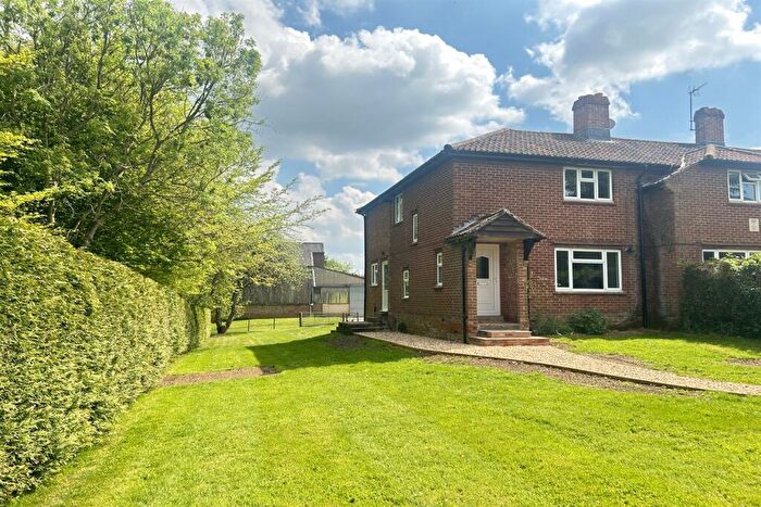 3 Bedroom House To Rent In Farleigh Wallop, Nr Basingstoke, RG25