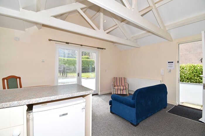 2 Bedroom Flat To Rent In Church Street, Falmouth, TR11