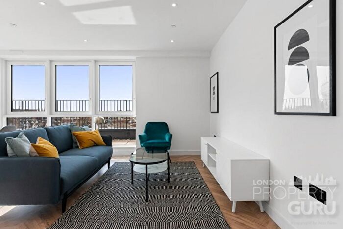 2 Bedroom Flat To Rent In Heritage Walk, London, KT1