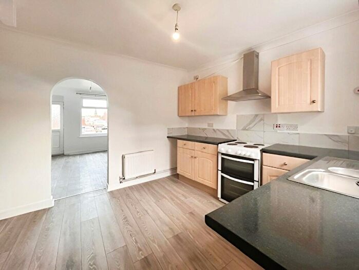 2 Bedroom End Of Terrace House To Rent In Meadow Lane, Stainforth, Doncaster, South Yorkshire, DN7