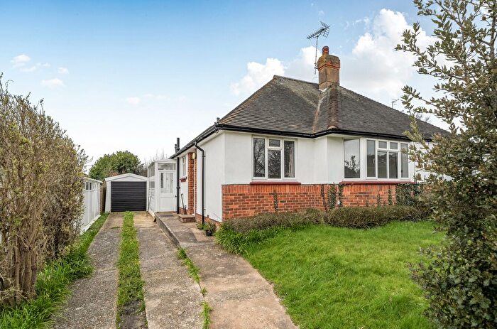 2 Bedroom Bungalow To Rent In Copthorne Hill, Worthing, West Sussex, BN13