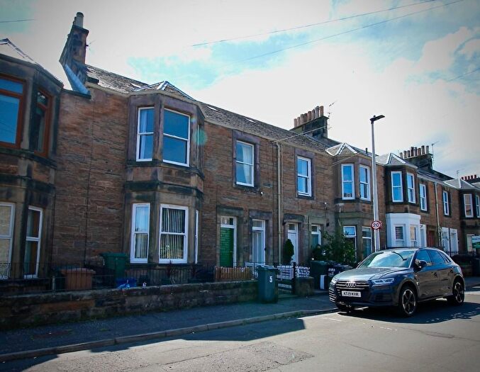 3 Bedroom Flat To Rent In Ryehill Grove, Restalrig, Edinburgh, EH6