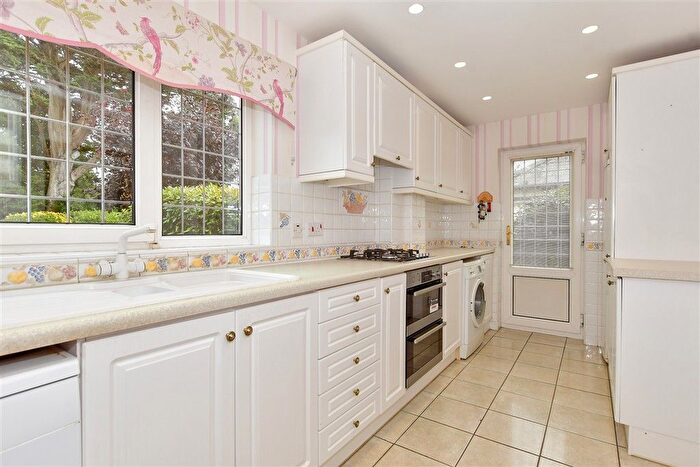 3 Bedroom Detached House For Sale In Queens Avenue, Birchington, Kent, CT7