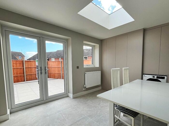 5 Bedroom Terraced House To Rent In Over Drive, , [Ref:NcqHzw], BS34