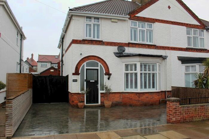 4 Bedroom Semi-Detached House To Rent In Signhills Avenue, Cleethorpes, DN35