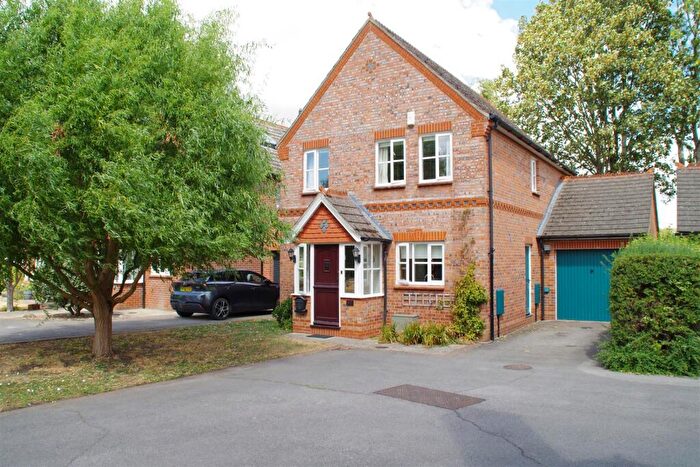 4 Bedroom Detached House For Sale In Jethro Tull Gardens, Crowmarsh Gifford, Wallingford, OX10