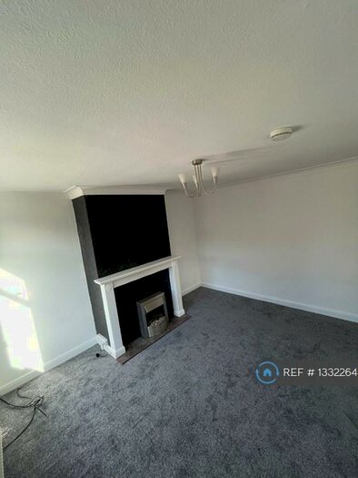 3 Bedroom Terraced House To Rent In Woodlea Street, Leeds, LS11