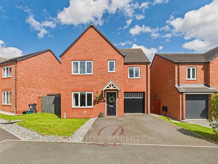 4 Bedroom Detached House For Sale In Alder Close, Penyffordd, Chester, CH4