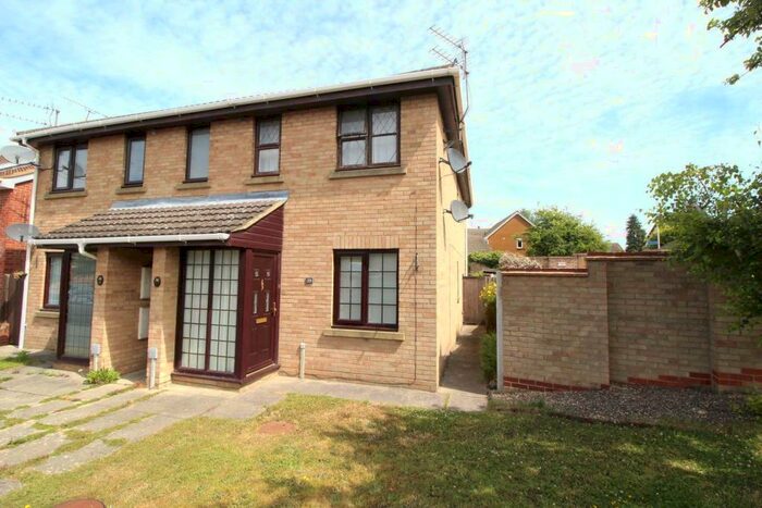 1 Bedroom Ground Flat To Rent In Portman Drive, Billericay, CM12