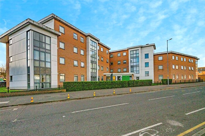 Studio For Sale In Park Street, Luton, Bedfordshire, LU1