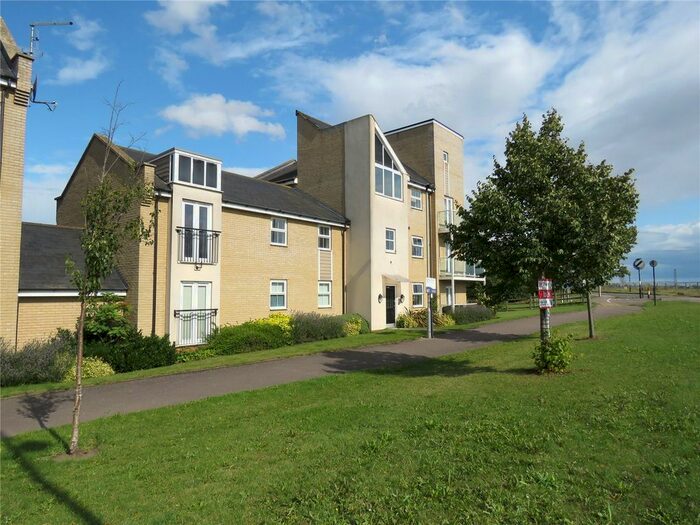 2 Bedroom Flat To Rent In Stone Hill, Loves Farm, St Neots, Cambs, PE19