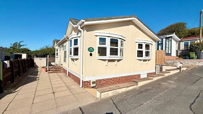 2 Bedroom Mobile/park Home For Sale In Dune View Mobile Home Park, Braunton, EX33