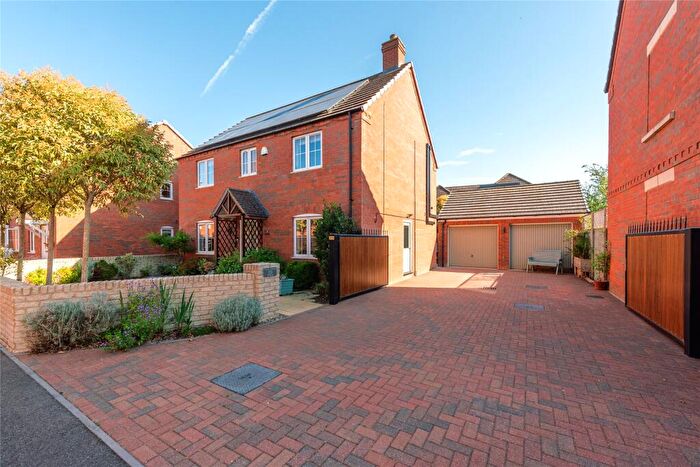4 Bedroom Detached House For Sale In Thillans, Cranfield, Bedfordshire, MK43