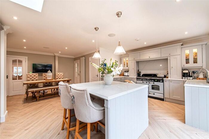 4 Bedroom Semi Detached House For Sale In Tennyson Walk, Northfleet, Gravesend, Kent, DA11