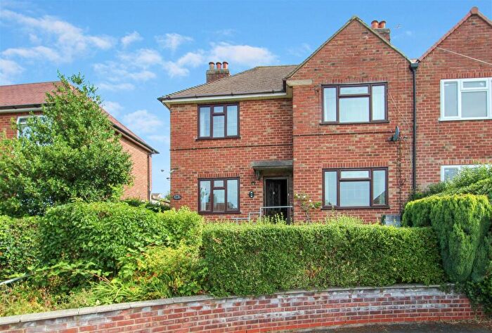 3 Bedroom Semi-Detached House For Sale In North Close, Blackfordby, DE11