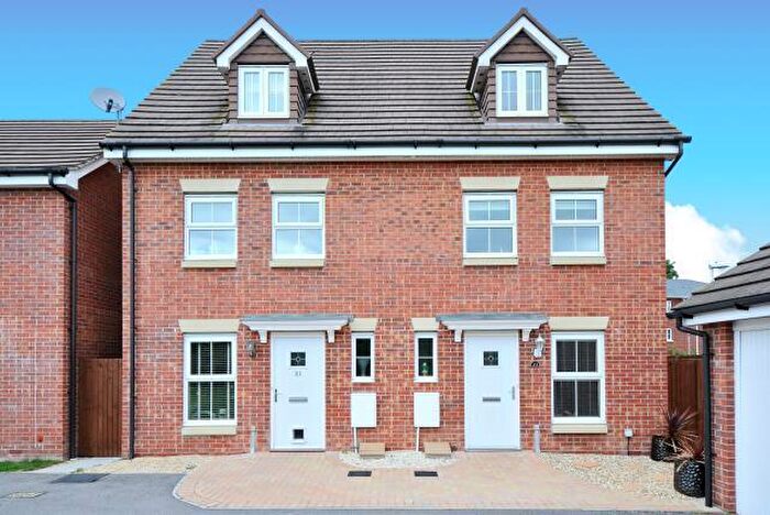 3 Bedroom End Of Terrace House To Rent In Thatcham, Berkshire, RG19