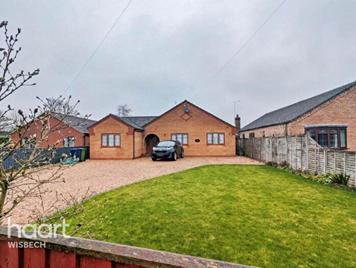 5 Bedroom Detached Bungalow For Sale In Back Road, Friday Bridge, PE14
