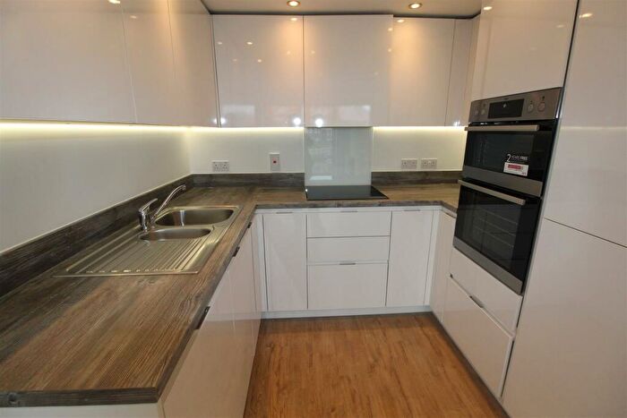 1 Bedroom Apartment To Rent In Brooklands Court, Stirling Drive, LU2