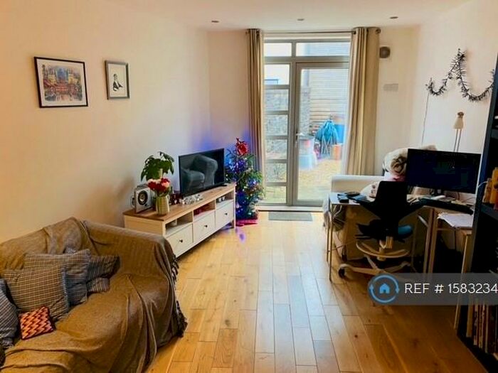 1 Bedroom Flat To Rent In Gloucester Road, Horfield, Bristol, BS7