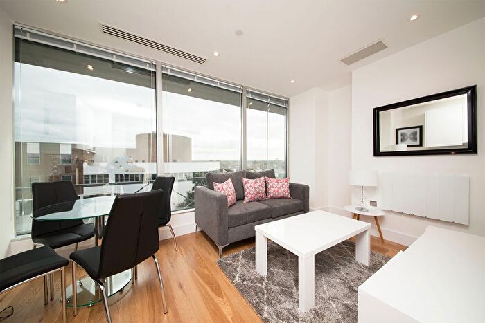 Studio To Rent In Staines Road, Hounslow, TW3