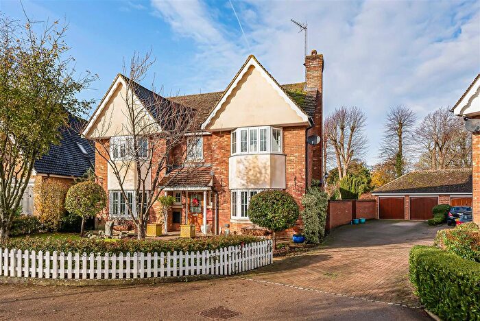 5 Bedroom Detached House For Sale In Sacombe Mews, Bragbury End, SG2