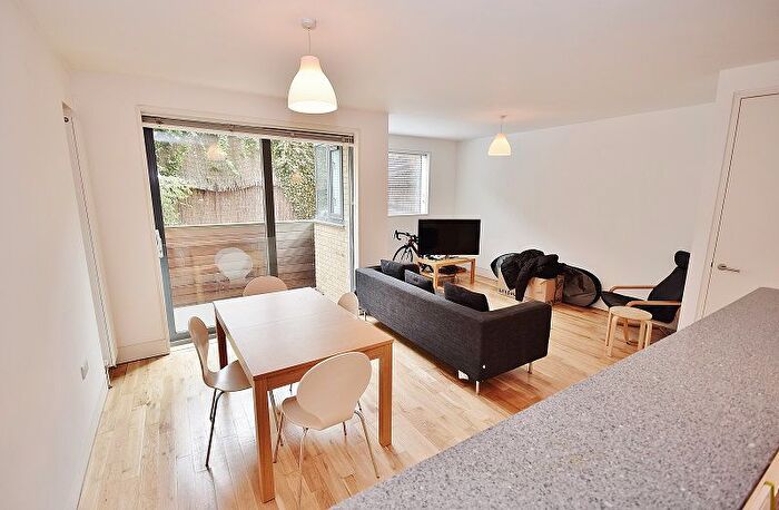 2 Bedroom Maisonette To Rent In Kentish Town Road, London, NW1