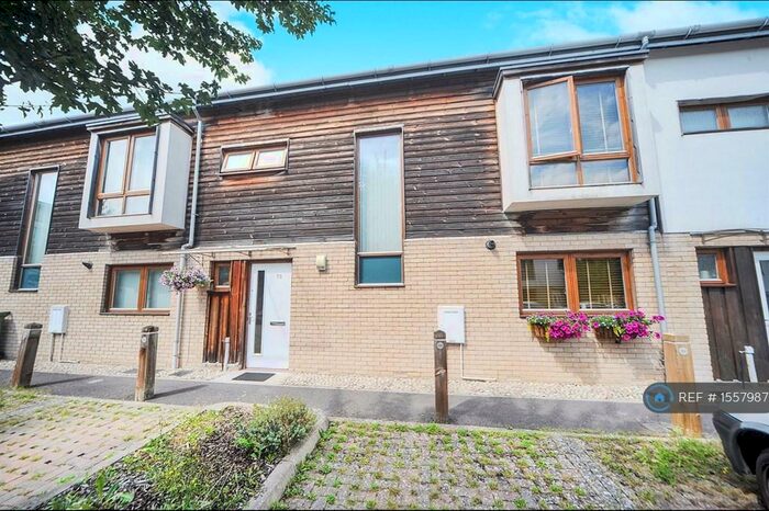 3 Bedroom Terraced House To Rent In Cowleaze, Chippenham, SN15