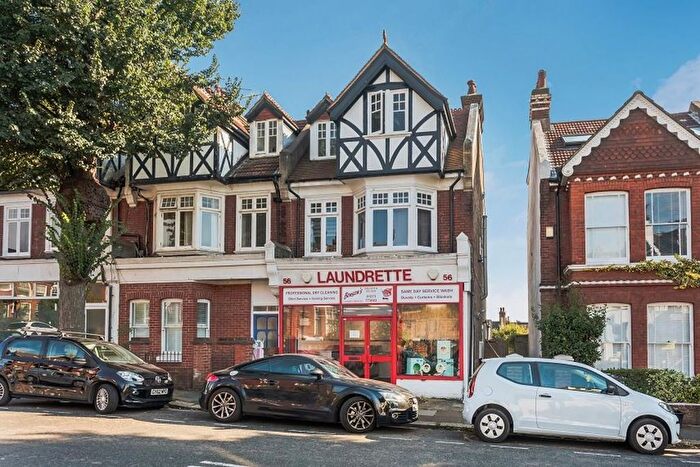 2 Bedroom Flat To Rent In Highdown Road, Hove, Ed., BN3