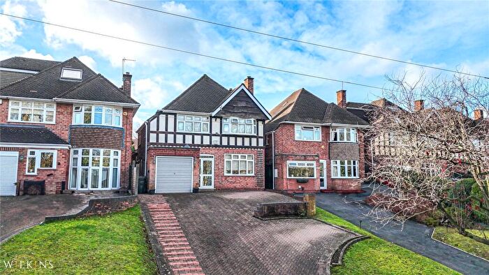 3 Bedroom Detached House For Sale In East View Road, Sutton Coldfield, West Midlands, B72