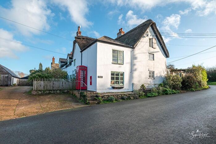 4 Bedroom Semi Detached House For Sale In Wellow Top Road, Wellow, PO41