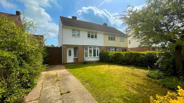 3 Bedroom Property To Rent In Endsleigh Court, Colchester, CO3